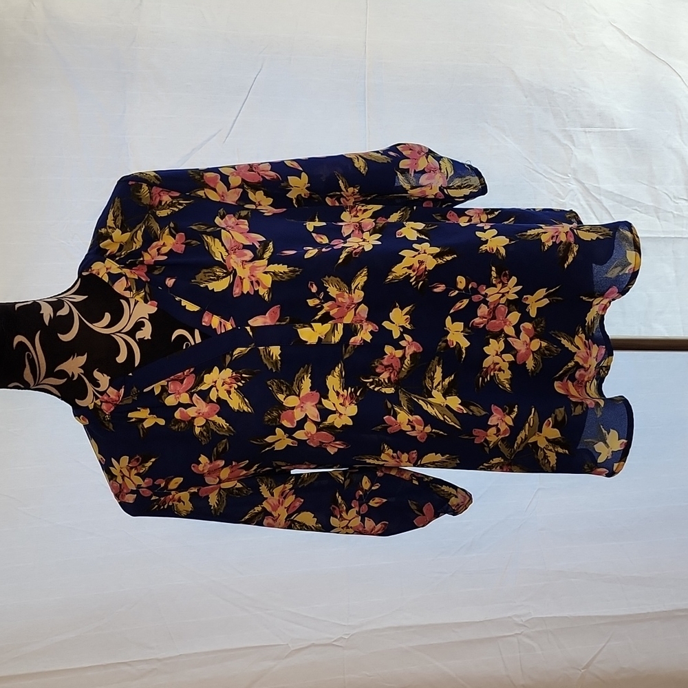 Blouse bundle - Picture 3 of 4